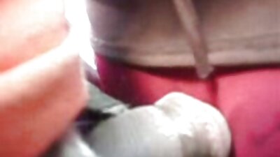 Kåt slyna mamma blandras med hung svart hane gör henne cum