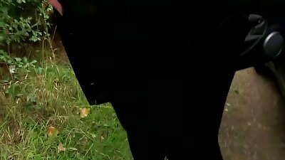 Kåt tik milf få naken och blixt fitta och bli knullad bakifrån